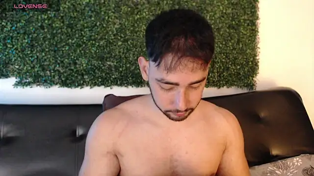 Snapshot of sam_ford_2 chatting on 17, 12, 2025 sam ford 2 online show from 17, 12, 2025