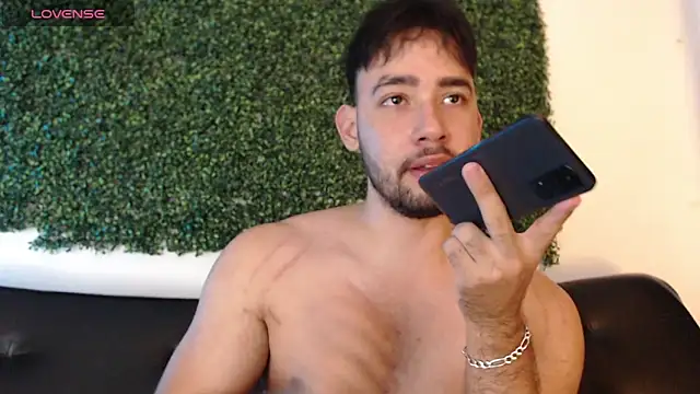 Snapshot of sam_ford_2 chatting on 7, 1, 2026 sam ford 2 online show from 7, 1, 2026