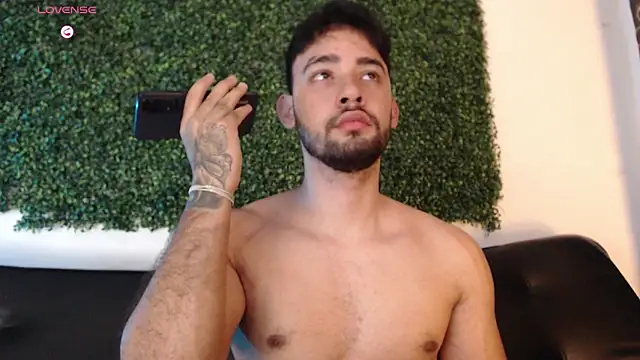 Snapshot of sam_ford_2 chatting on 11, 1, 2026 sam ford 2 online show from 11, 1, 2026