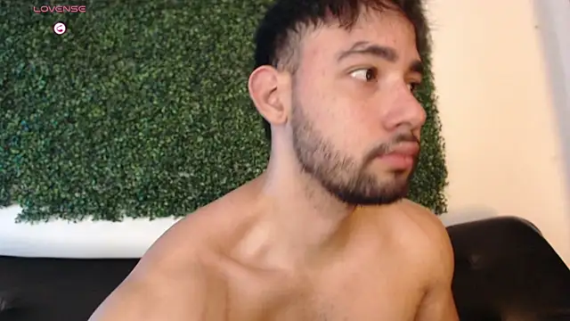 Snapshot of sam_ford_2 chatting on 12, 1, 2026 sam ford 2 online show from 12, 1, 2026