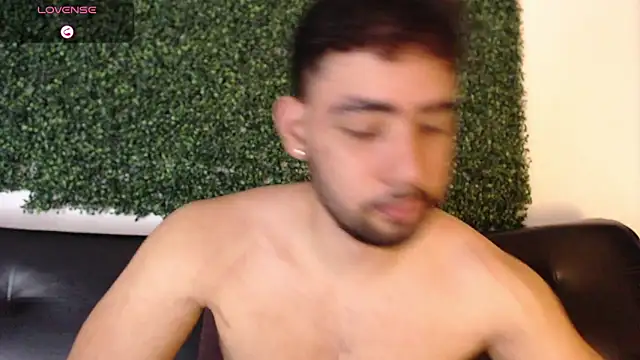 Snapshot of sam_ford_2 chatting on 7, 4, 2026 sam ford 2 online show from 7, 4, 2026