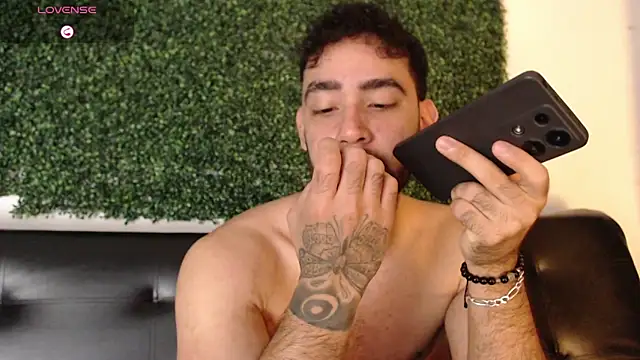 Snapshot of sam_ford_2 chatting on 14, 4, 2026 sam ford 2 online show from 14, 4, 2026