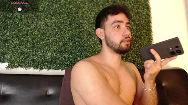 Snapshot of sam_ford_2 chatting on 17, 4, 2026 sam ford 2 online show from 17, 4, 2026