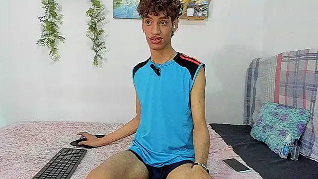 Snapshot of Peterfrost19 chatting on 9, 11, 2025 Peterfrost19 online show from 9, 11, 2025