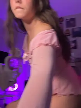 lilbbyily online show from 27, 4, 2026