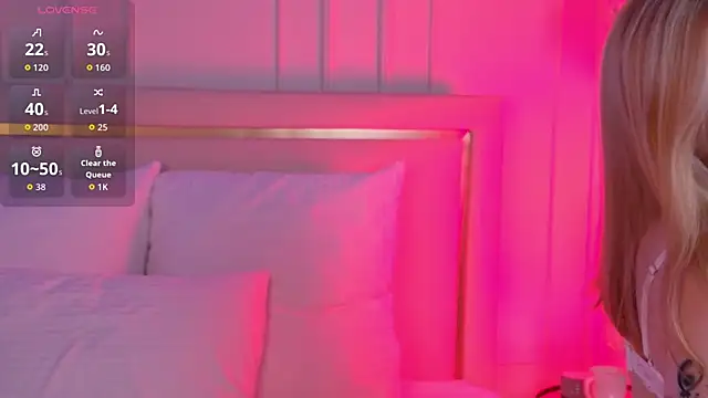 Snapshot of VelvetHell chatting on 5, 10, 2025 VelvetHell online show from 5, 10, 2025