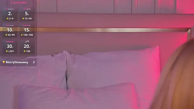 Snapshot of VelvetHell chatting on 13, 10, 2025 VelvetHell online show from 13, 10, 2025