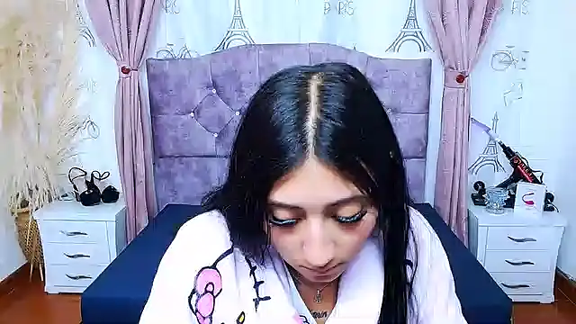 Snapshot of Wendy-13 chatting on 11, 10, 2025 Wendy-13 online show from 11, 10, 2025