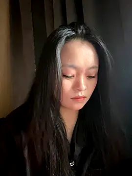 Julia-Elsa online show from 26, 9, 2025