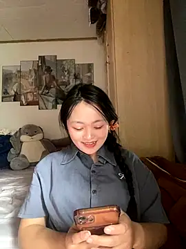 Julia-Elsa online show from 27, 9, 2025