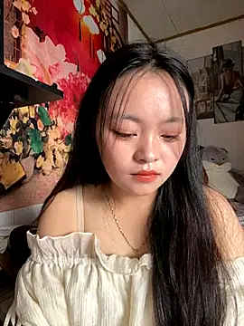 Julia-Elsa online show from 12, 10, 2025