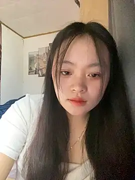 Julia-Elsa online show from 28, 10, 2025