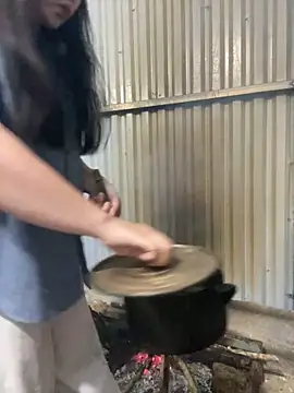 Julia-Elsa online show from 5, 11, 2025