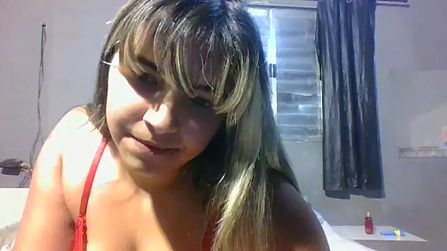 Snapshot of Loirasasafada chatting on 2, 12, 2025 Loirasasafada online show from 2, 12, 2025