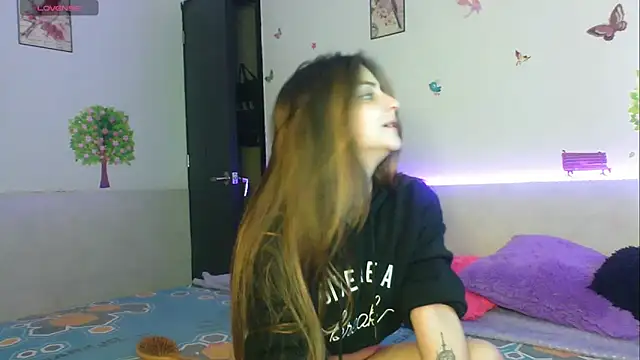 Snapshot of emily_cooper_t chatting on 30, 9, 2025 emily cooper t online show from 30, 9, 2025