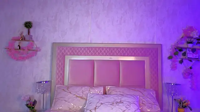 AlanaOdison online show from 15, 9, 2025