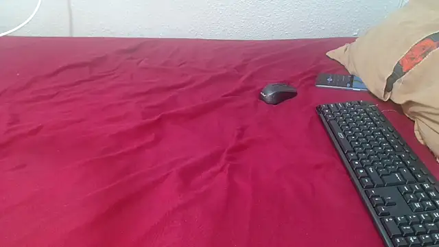 Snapshot of WETPUSSY24XX chatting on 24, 10, 2025 WETPUSSY24XX online show from 24, 10, 2025