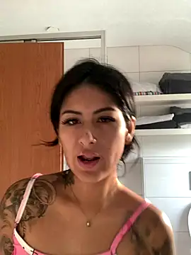 Snapshot of mrskarmaa chatting on 14, 12, 2025 mrskarmaa online show from 14, 12, 2025