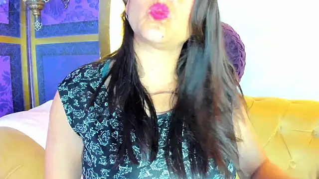 Scarlett Barnes online show from 9, 9, 2025