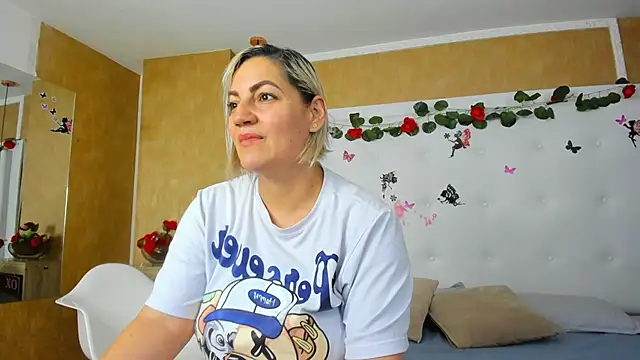 Heidy milf online show from 23, 2, 2026