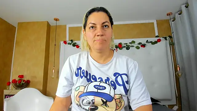 Heidy milf online show from 20, 3, 2026