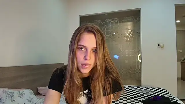 littlemolly11 online show from 26, 9, 2025