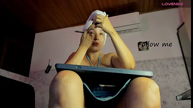 marly charm  online show from 16, 2, 2026