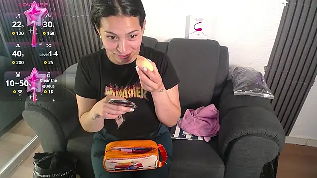 Mia garcia28 online show from 8, 10, 2025