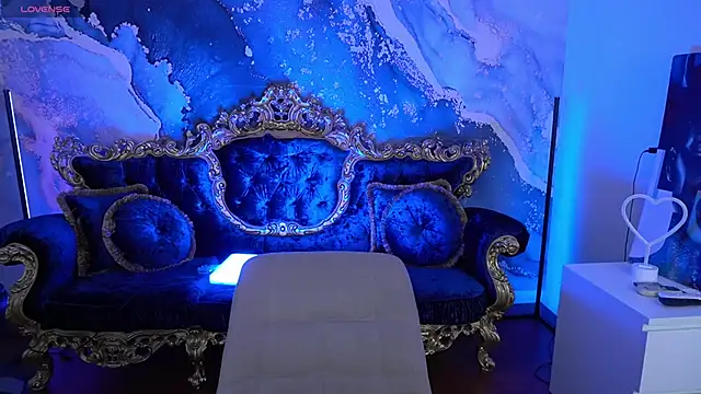 LilElfie online show from 22, 11, 2025