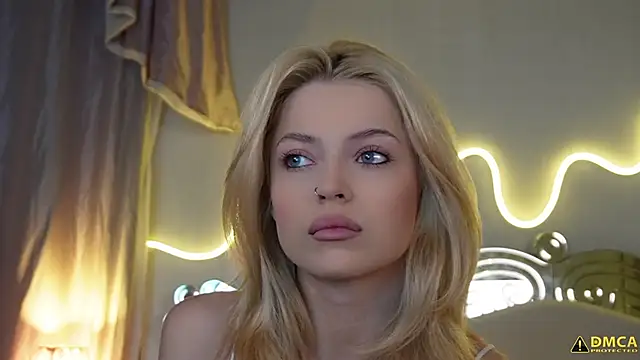 Snapshot of kellypeachcake chatting on 17, 11, 2025 kellypeachcake online show from 17, 11, 2025