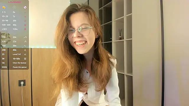 Snapshot of Xonalenei chatting on 17, 11, 2025 Xonalenei online show from 17, 11, 2025