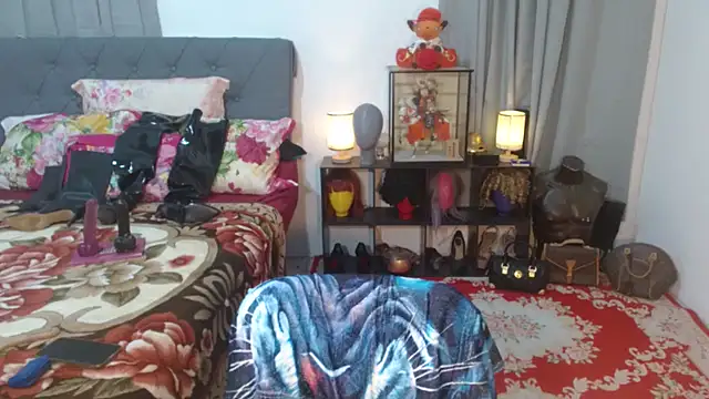 Snapshot of LustfullVelindaks chatting on 10, 10, 2025 LustfullVelindaks online show from 10, 10, 2025