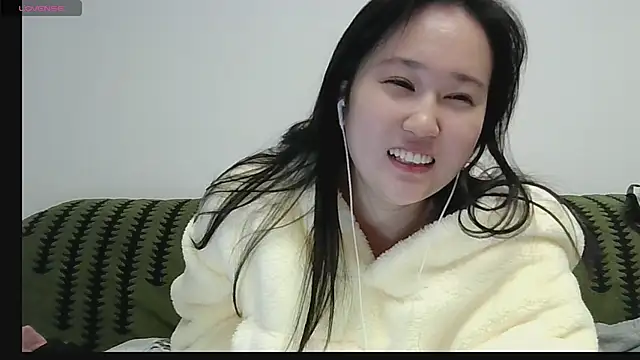 Snapshot of Belinda66 chatting on 13, 12, 2025 Belinda66 online show from 13, 12, 2025