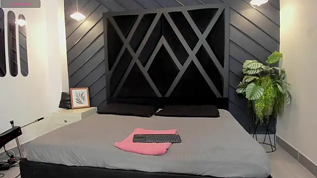 marco garciia  online show from 22, 12, 2025