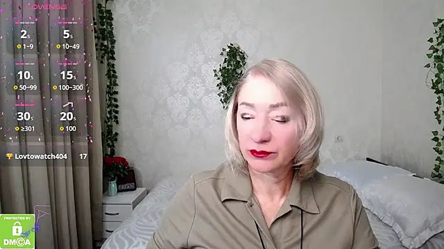 hunters woman online show from 13, 10, 2025