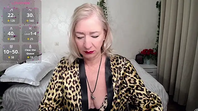 Snapshot of hunters_woman chatting on 4, 2, 2026 hunters woman online show from 4, 2, 2026