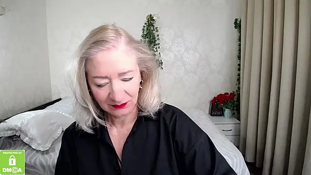 Snapshot of hunters_woman chatting on 2, 3, 2026 hunters woman online show from 2, 3, 2026