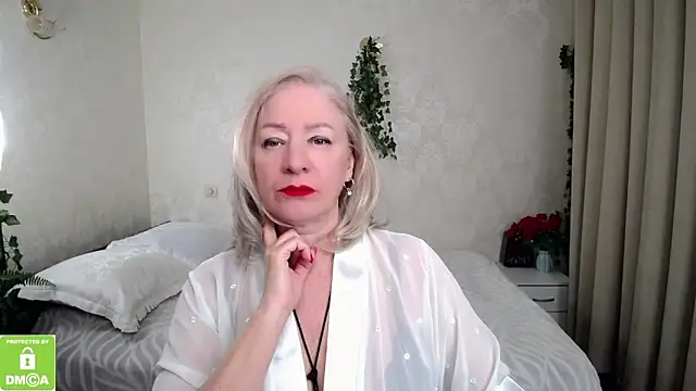 Snapshot of hunters_woman chatting on 5, 3, 2026 hunters woman online show from 5, 3, 2026
