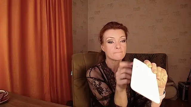 Milla Vanilla  online show from 15, 9, 2025