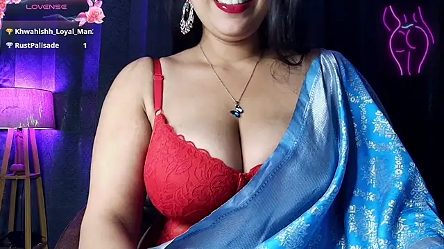 Snapshot of MissNasha chatting on 18, 11, 2025 MissNasha online show from 18, 11, 2025