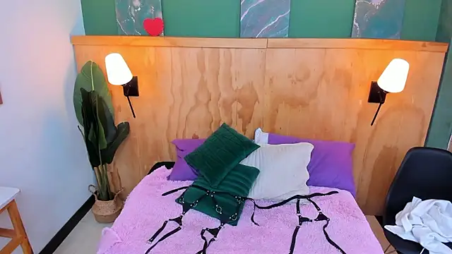 milavega  online show from 14, 1, 2026