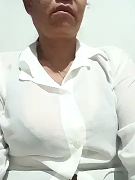 Snapshot of NaughtyBell69 chatting on 18, 12, 2025 NaughtyBell69 online show from 18, 12, 2025