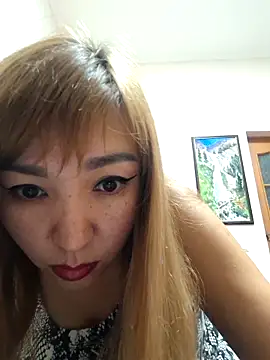 Snapshot of HellaWerlous chatting on 9, 9, 2025 HellaWerlous online show from 9, 9, 2025