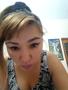 Snapshot of HellaWerlous chatting on 13, 9, 2025 HellaWerlous online show from 13, 9, 2025