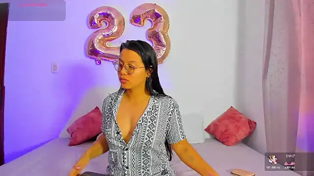 Dilan and Mia online show from 22, 11, 2025