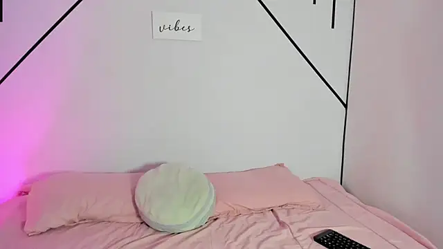 MiahCornell  online show from 27, 10, 2025