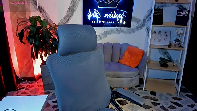 Snapshot of Maxxxine1 chatting on 22, 12, 2025 Maxxxine1 online show from 22, 12, 2025