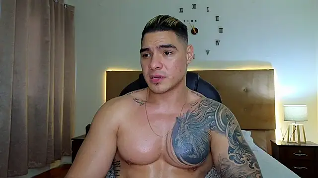 Snapshot of Steven_Velez chatting on 29, 10, 2025 Steven Velez online show from 29, 10, 2025