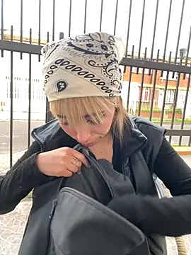 Sallem Pink online show from 1, 12, 2025