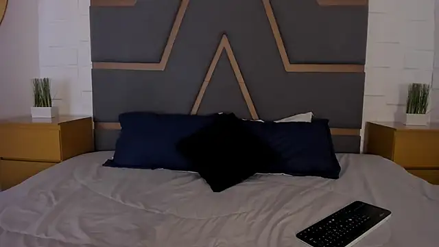 MeganHoffmaan online show from 17, 11, 2025